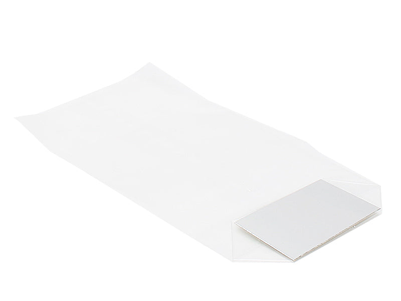 Krydsbundsposer med sølvfarvet karton indlagt i bunden, 8,5 x 5 x 30,5 cm 35my. Pakke med 100 sæt.