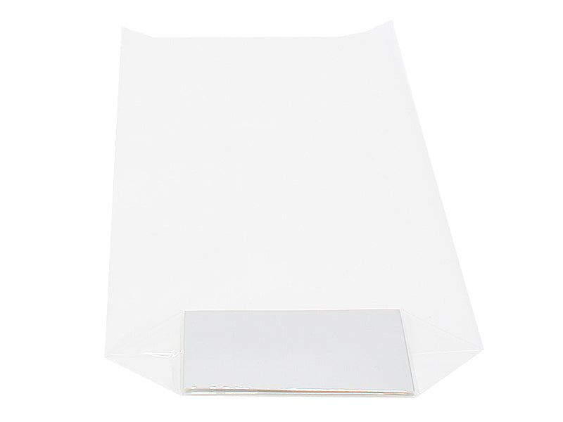 Krydsbundsposer med sølvfarvet karton indlagt i bunden, 7 x 4,5 x 27,5 cm.