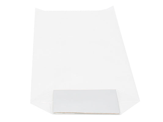 Krydsbundsposer med sølvfarvet karton indlagt i bunden, 7 x 4,5 x 27,5 cm.